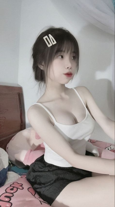 《不戴套的瑜伽教練3》完整版