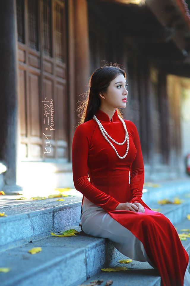 麻麻讓我隔著絲襪c她