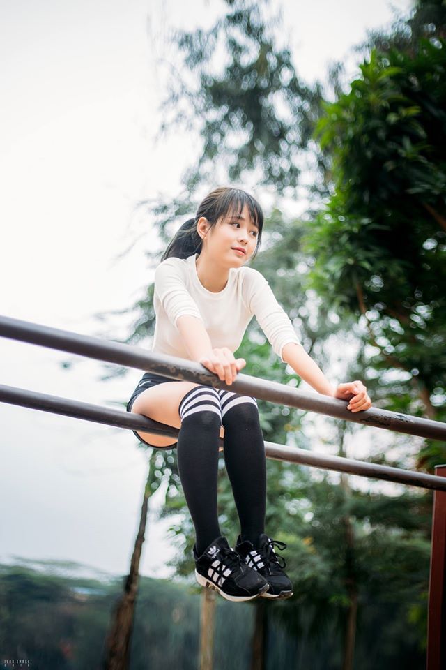 被輪番調教的清純少女(高h)