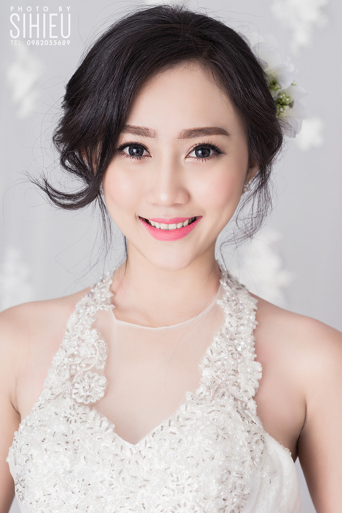 國產(chǎn)美女高清片免費觀看