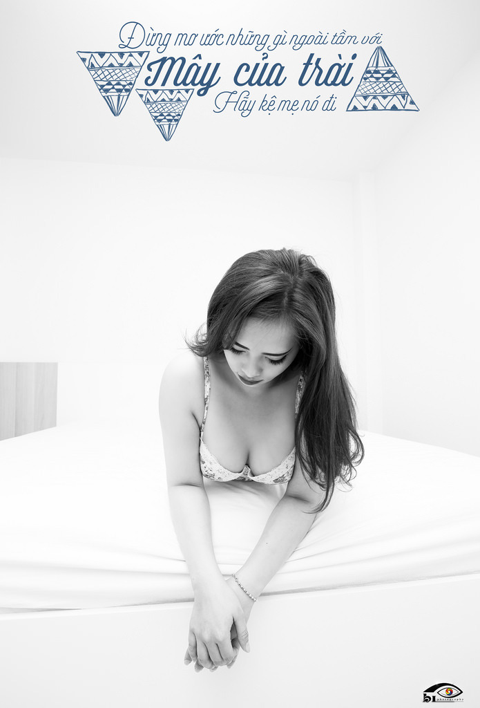 女生扒開腿給男生捅