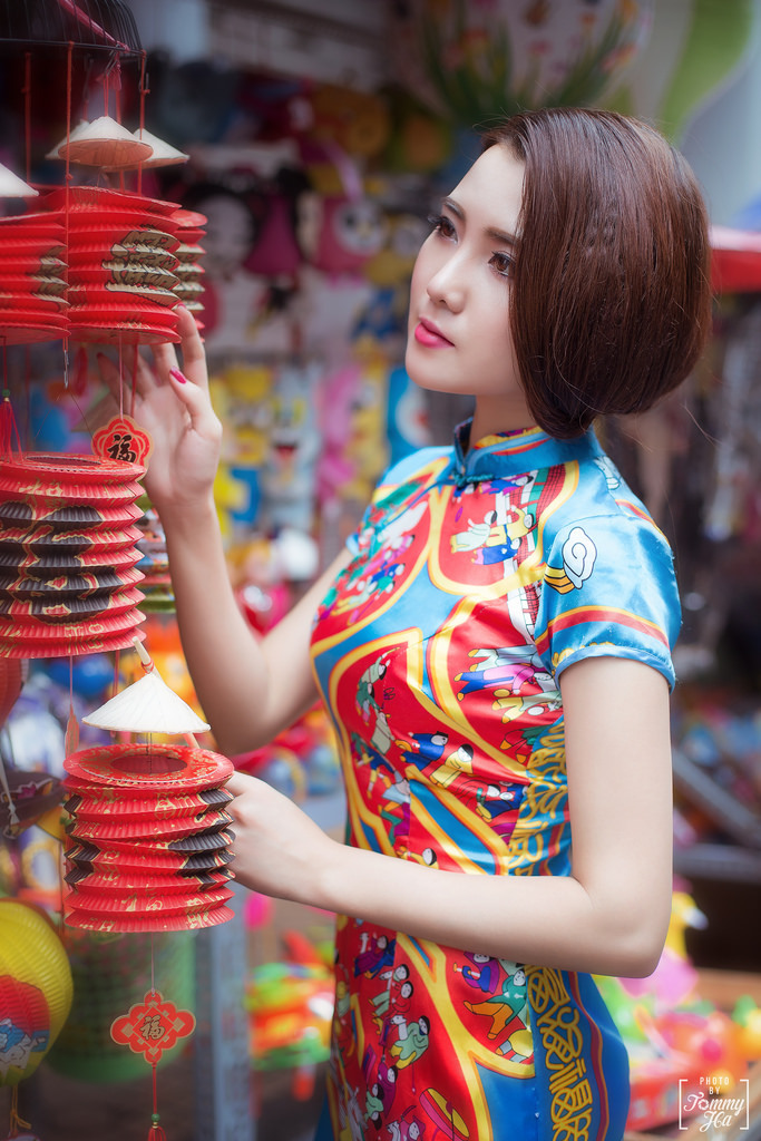 《按摩店激情》